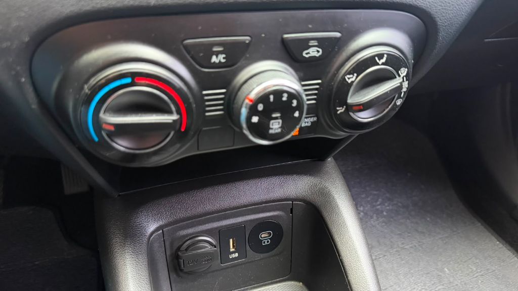 HB20 Comfort Plus 1.0 Flex 12V Mec. — foto 17