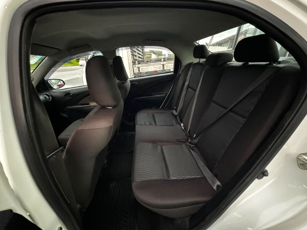 ETIOS X Sedan 1.5 Flex 16V 4p Mec. — foto 9