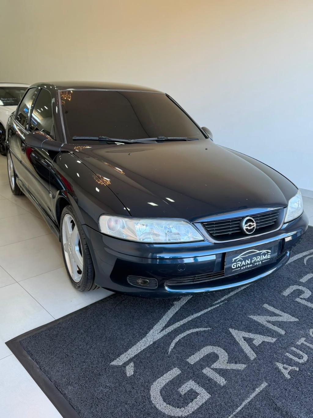Vectra GLS/Expres.2.2/ 2.0 e 2.0 CD 8V — foto 2