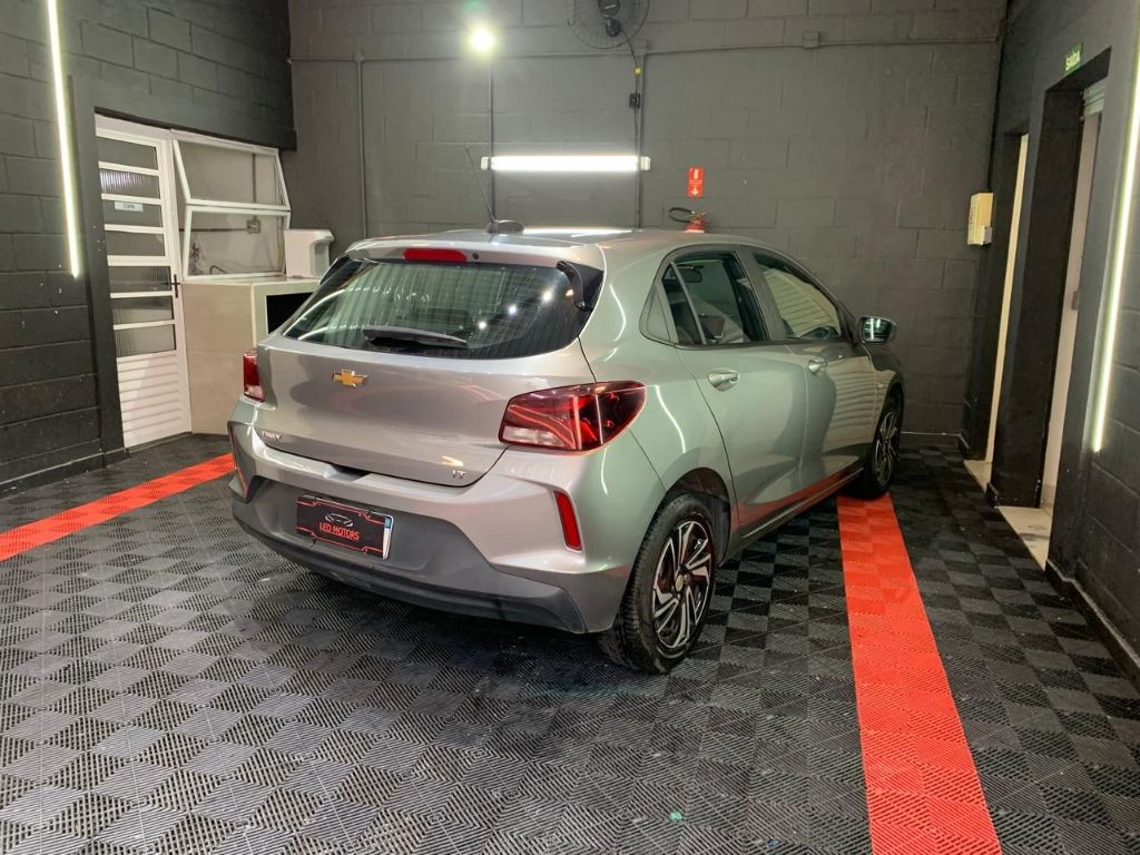 ONIX HATCH LT 1.0 12V Flex 5p Mec. — foto 6