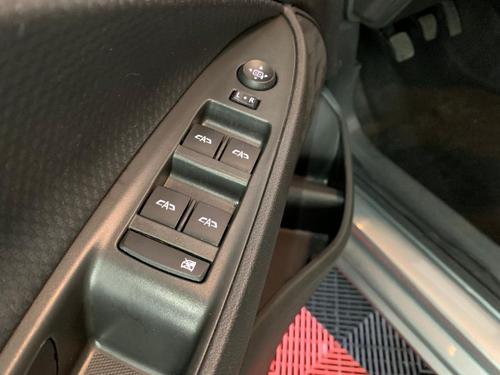 ONIX HATCH LT 1.0 12V Flex 5p Mec. — foto 13