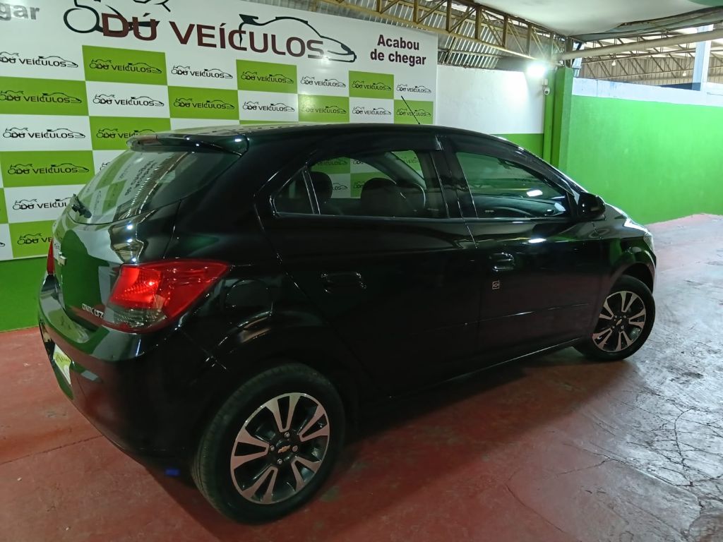 ONIX HATCH LTZ 1.4 8V FlexPower 5p Mec. — foto 5