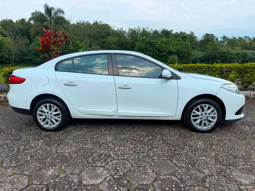 FLUENCE Sed. Dynamique 2.0 16V FLEX Aut. — foto 7