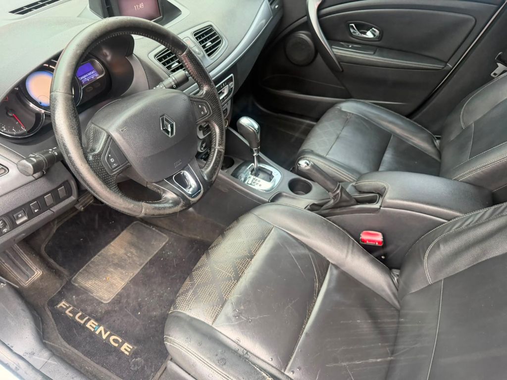 FLUENCE Sed. Dynamique 2.0 16V FLEX Aut. — foto 9