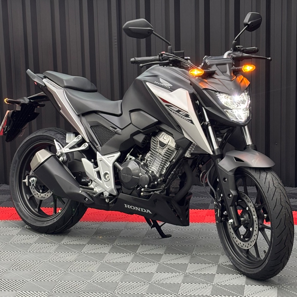 CB 300F Twister Flex — foto 2
