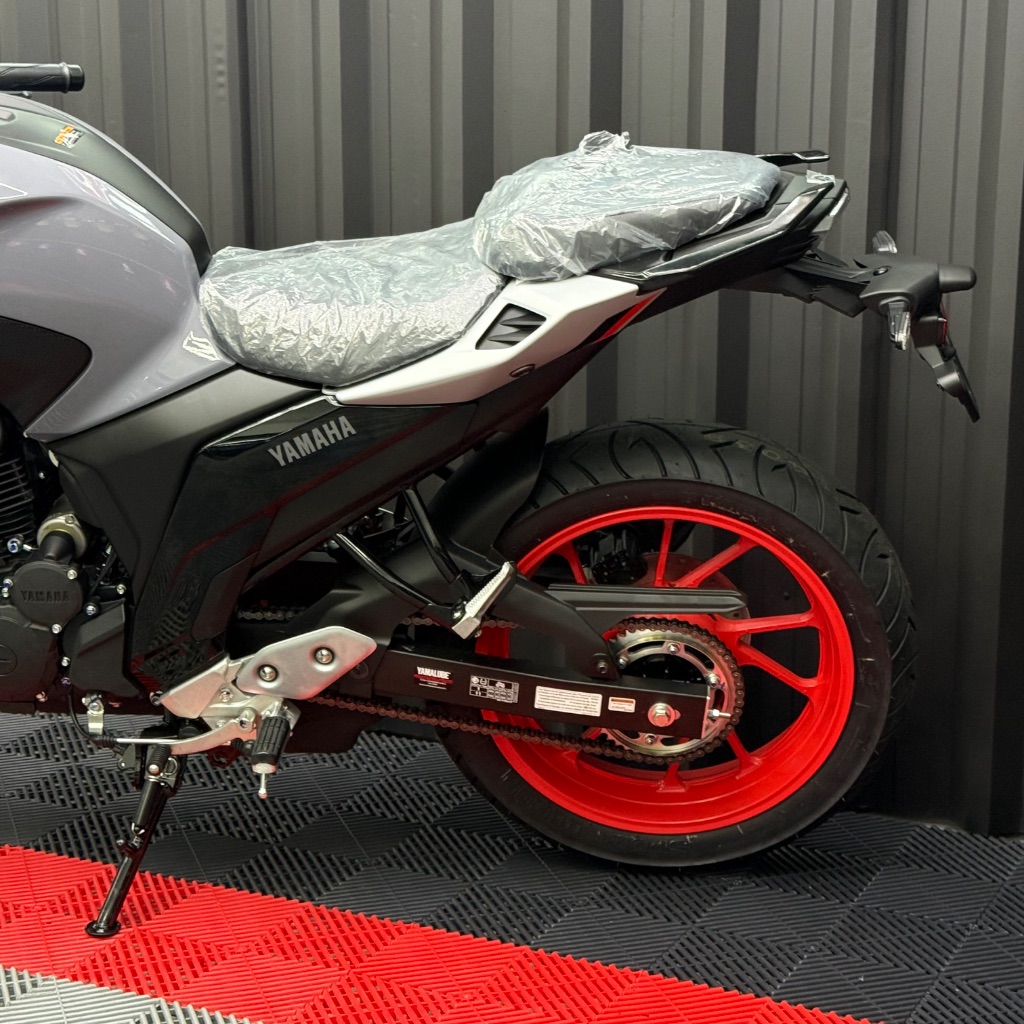 FZ25 250 FAZER CONNECTED — foto 6