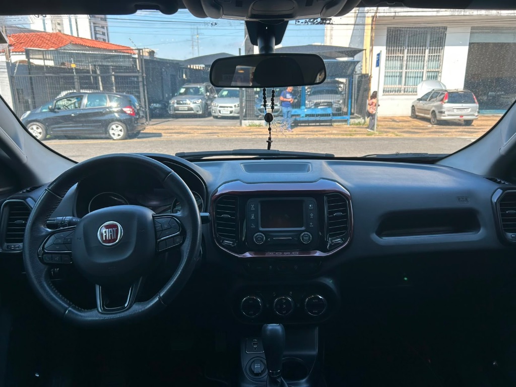 Toro Freedom 1.8 16V Flex Aut. — foto 8