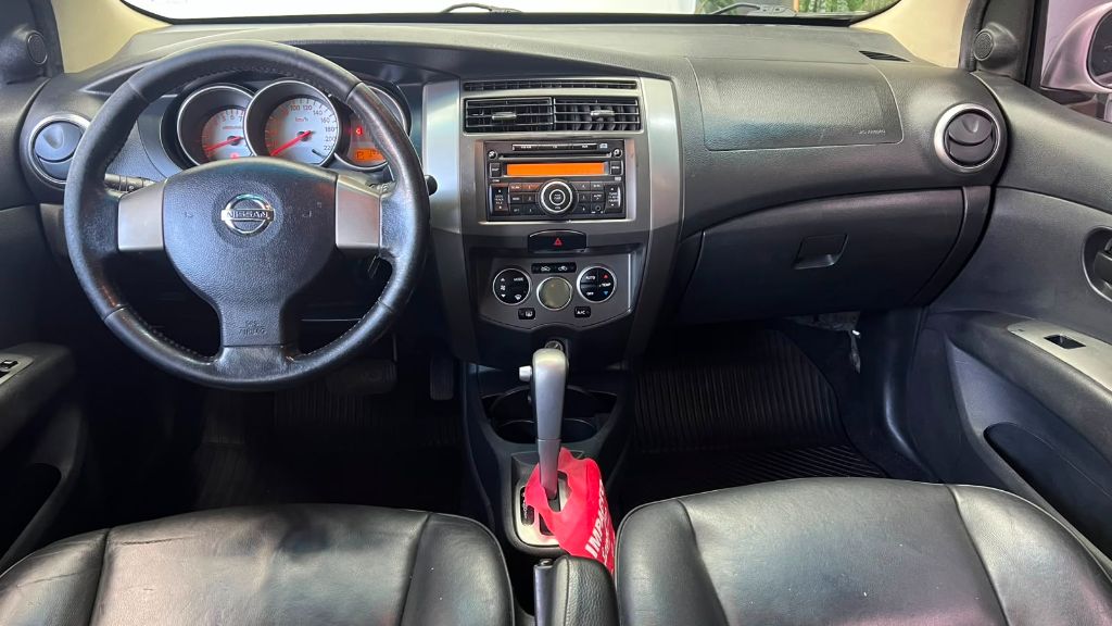 LIVINA GRAND SL 1.8 16V Flex Fuel Aut. — foto 5