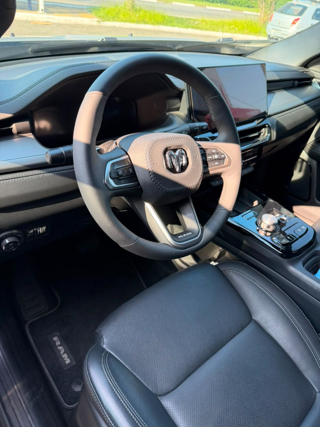 RAMPAGE REBEL 2.2 TB CD 4X4 Diesel Aut. — foto 2