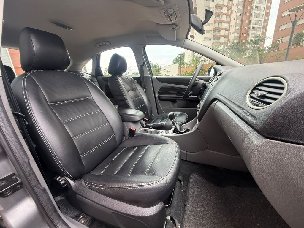 FORD FOCUS HC 1.6 2011 FLEX  — foto 11
