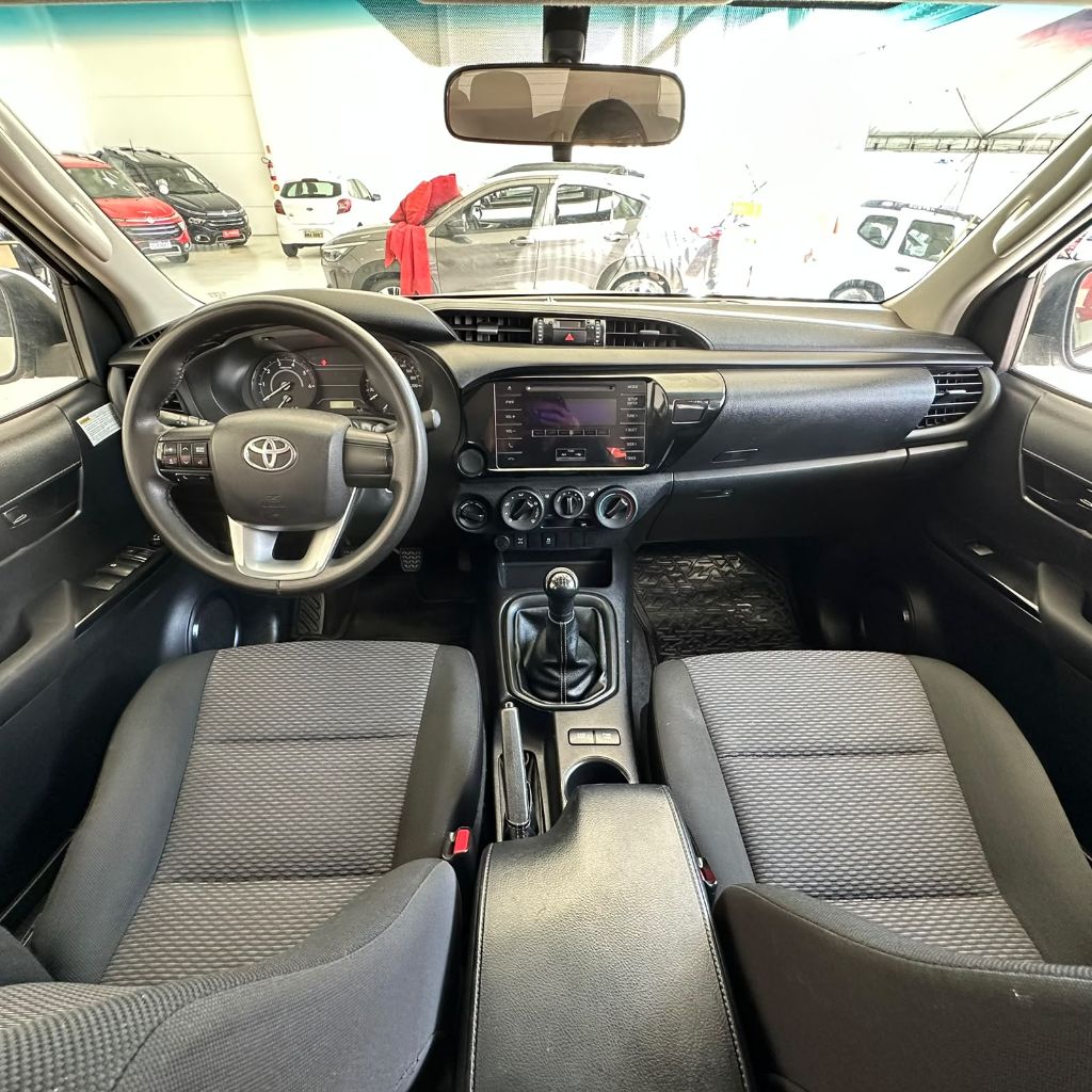 Hilux CD 4x4 2.8 Diesel Mec. - foto 8