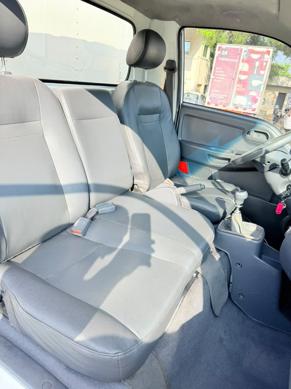 Bongo K-2500 2.5 4x2 TB Diesel — foto 9