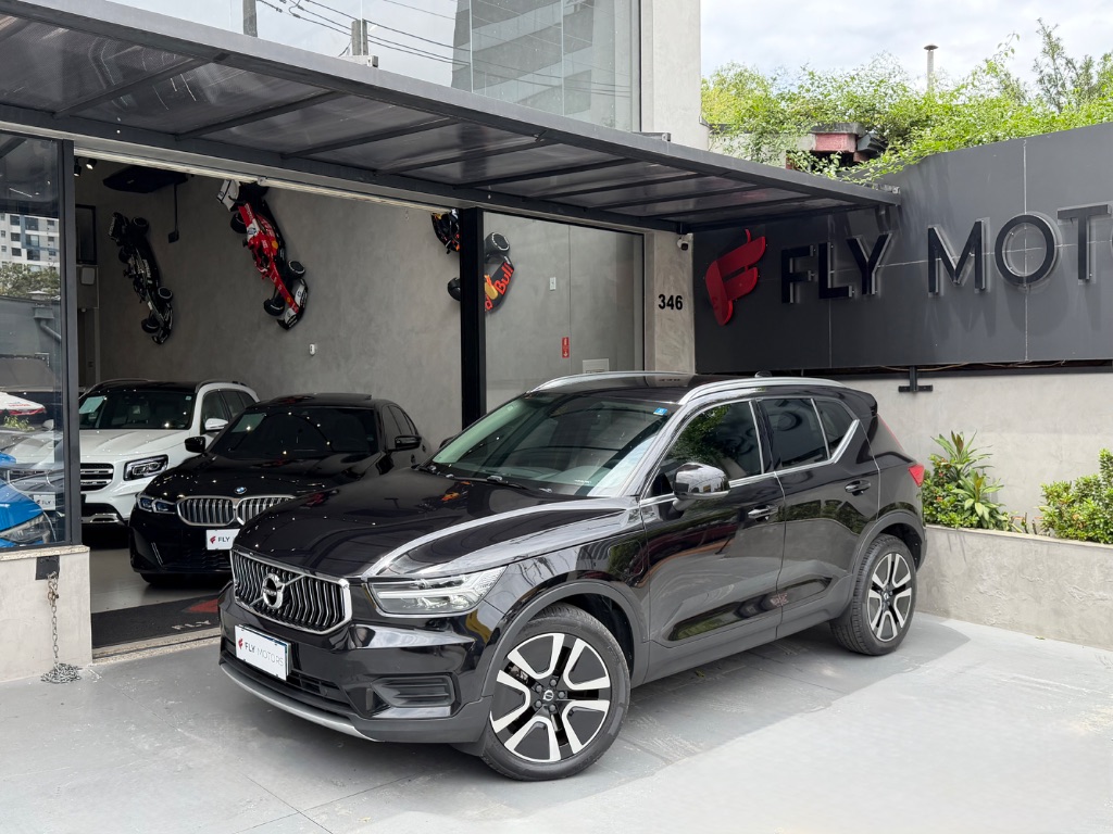 XC 40 T-5 MOMENTUM 1.5 FWD (Híbrido) — foto 1