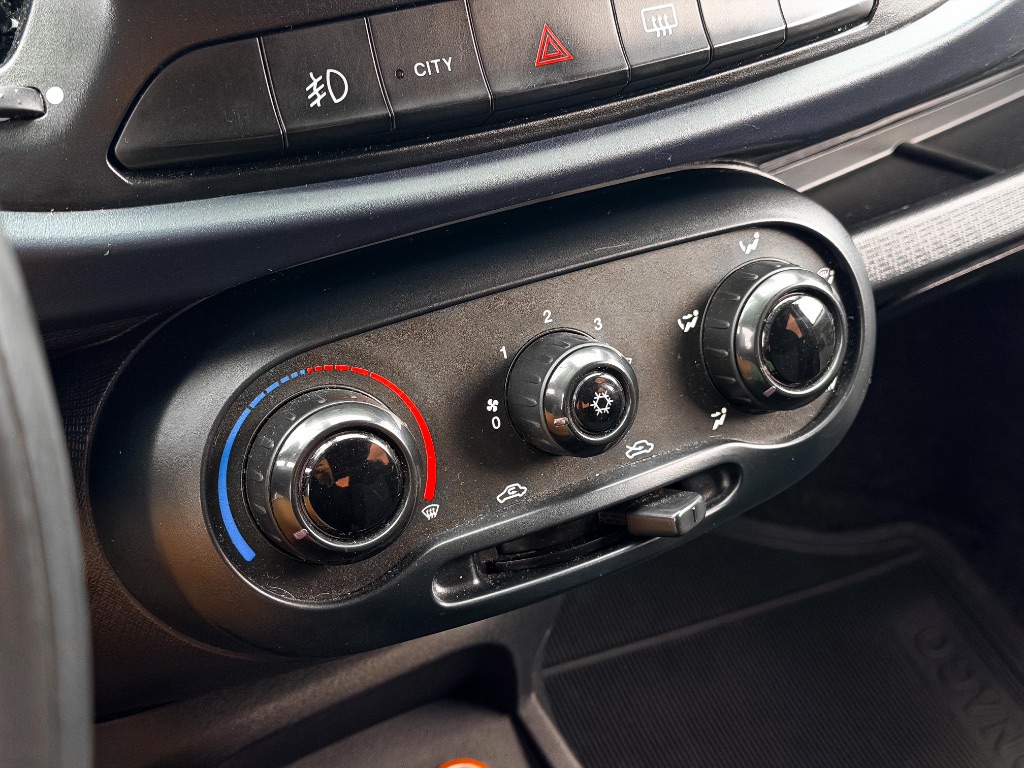 UNO ATTRACTIVE 1.0 Flex 6V 5p — foto 18