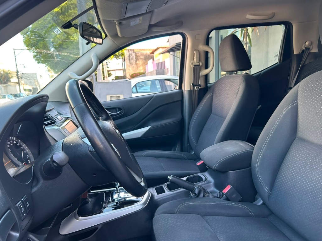 Frontier XE CD 4x4 2.3 Bi-TB Diesel Aut. — foto 10