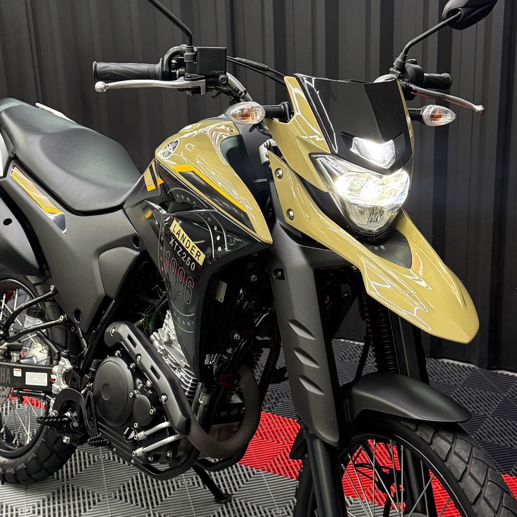XTZ 250 LANDER  — foto 3
