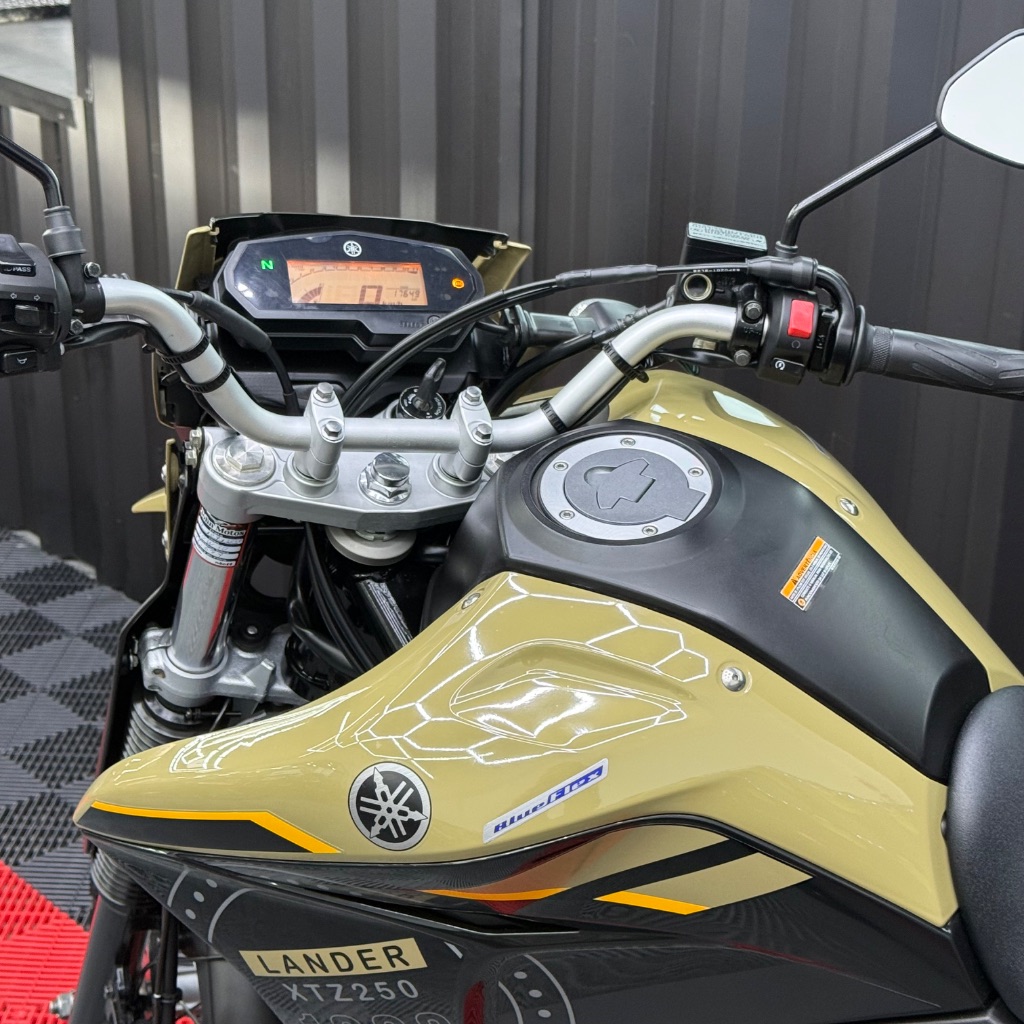 XTZ 250 LANDER  — foto 7