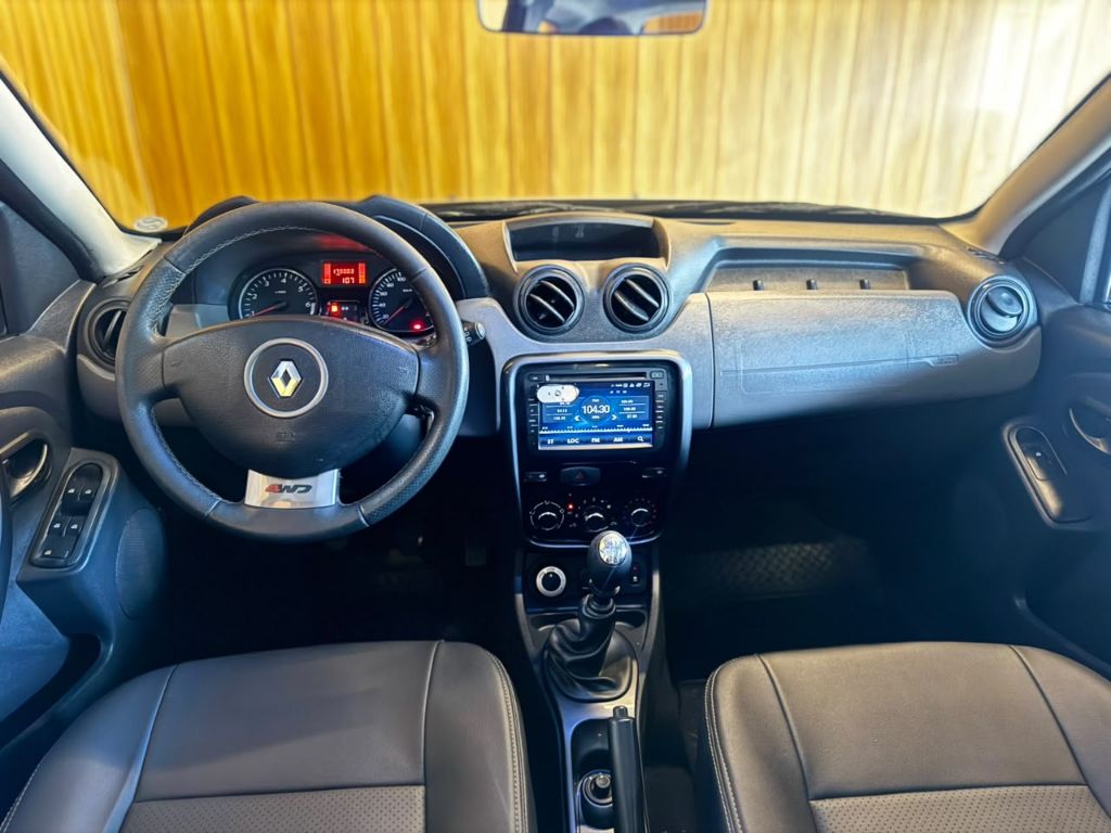 DUSTER Dynamique 4x4 2.0 Hi-Flex 16V Mec — foto 8
