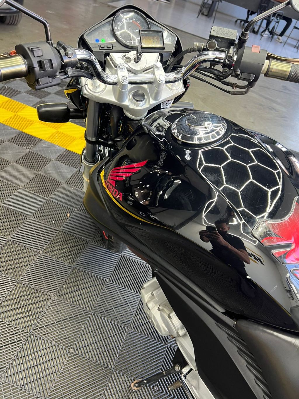 CB 300R/ 300R FLEX — foto 2