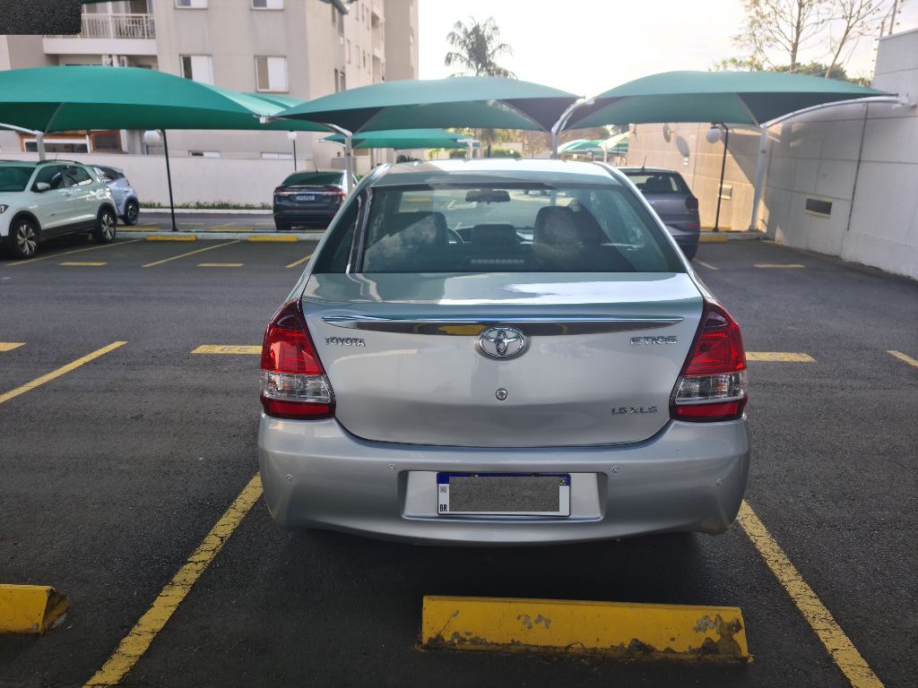 ETIOS XLS Sedan 1.5 Flex 16V 4p Mec. — foto 2