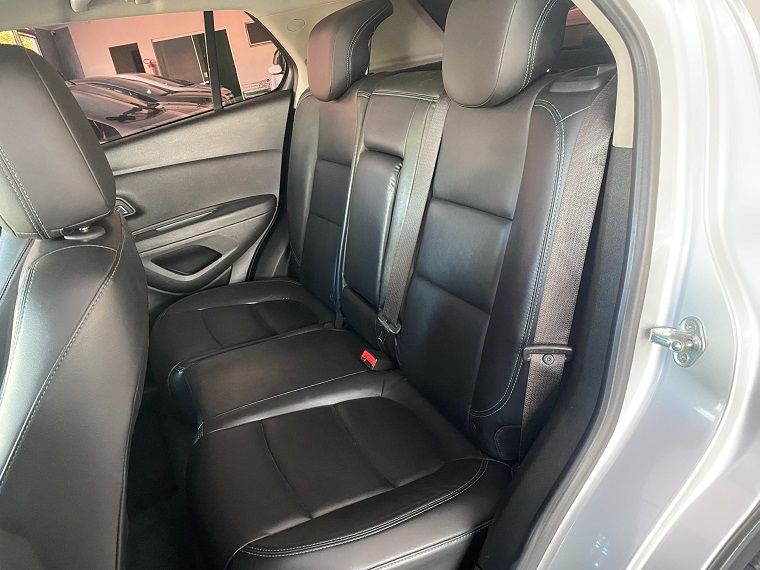 TRACKER LTZ 1.8 16V Flex 4x2 Aut. — foto 8