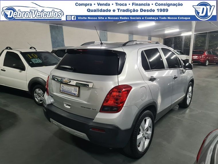 TRACKER LTZ 1.8 16V Flex 4x2 Aut. — foto 4