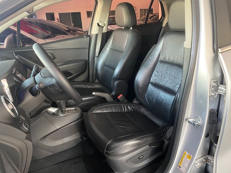 TRACKER LTZ 1.8 16V Flex 4x2 Aut. — foto 7