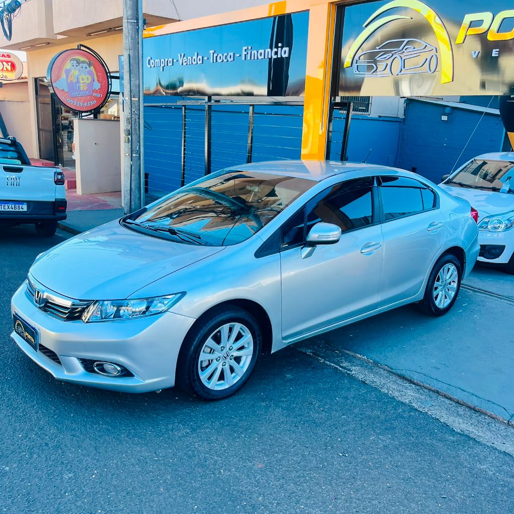 Civic Sed. LXL/LXL SE 1.8 Flex 16V Mec. — foto 3