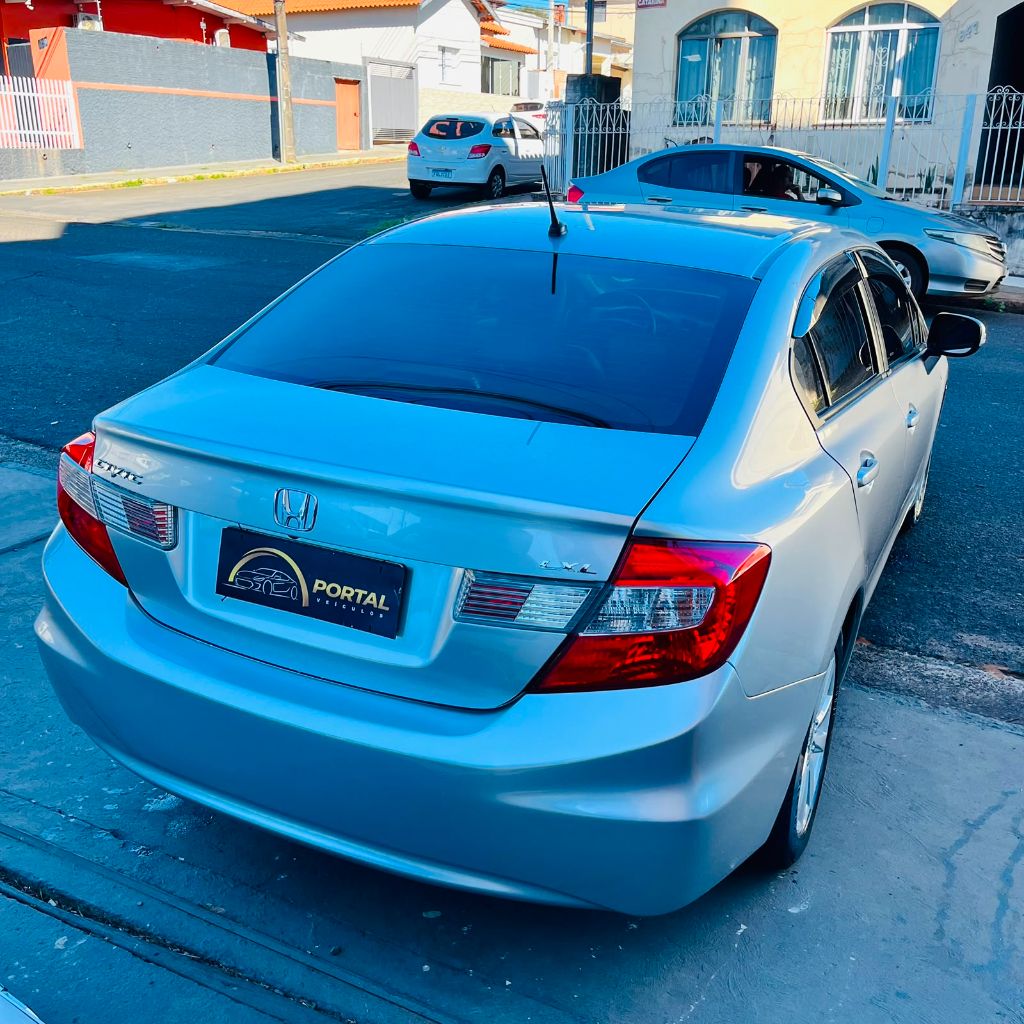 Civic Sed. LXL/LXL SE 1.8 Flex 16V Mec. — foto 8