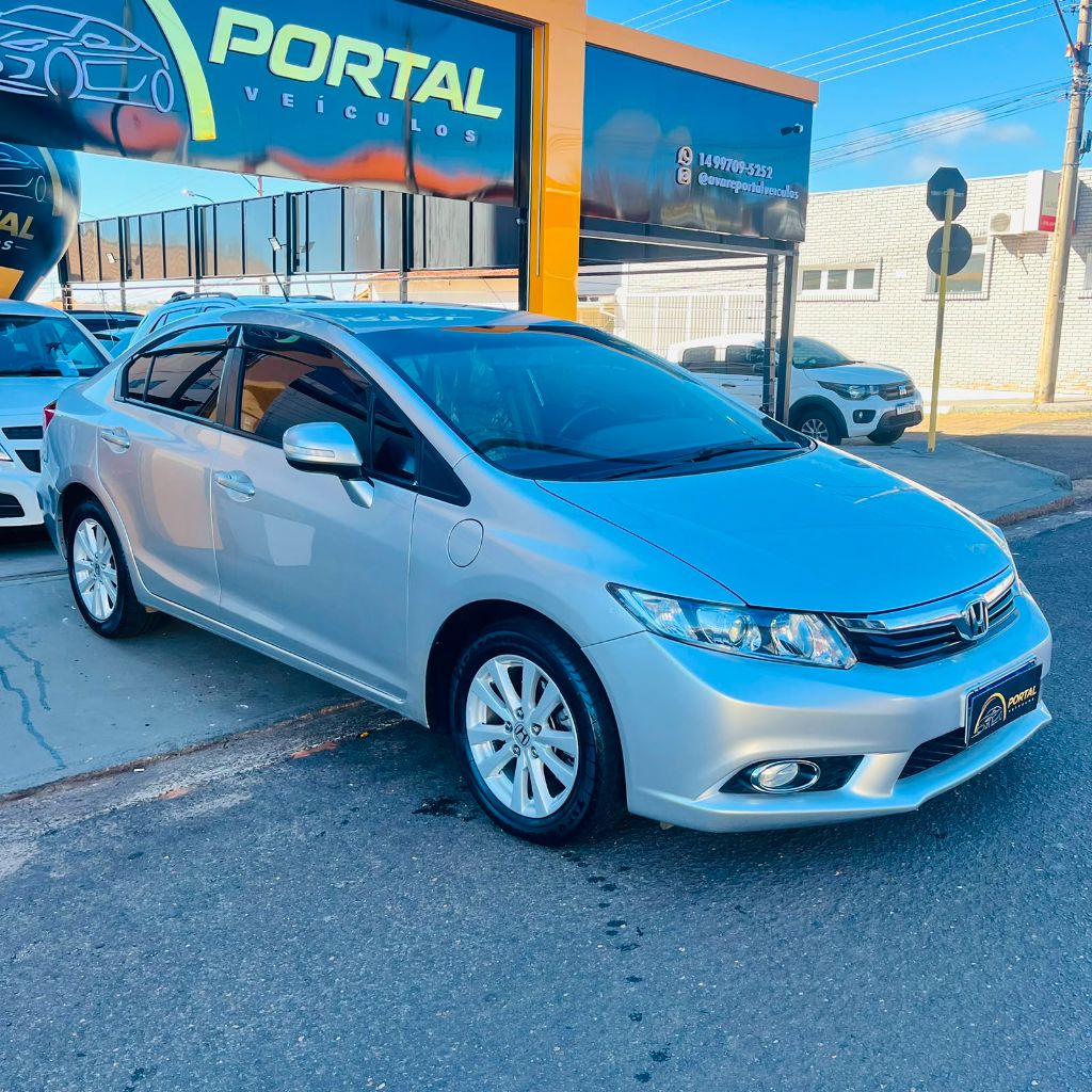 Civic Sed. LXL/LXL SE 1.8 Flex 16V Mec. — foto 1