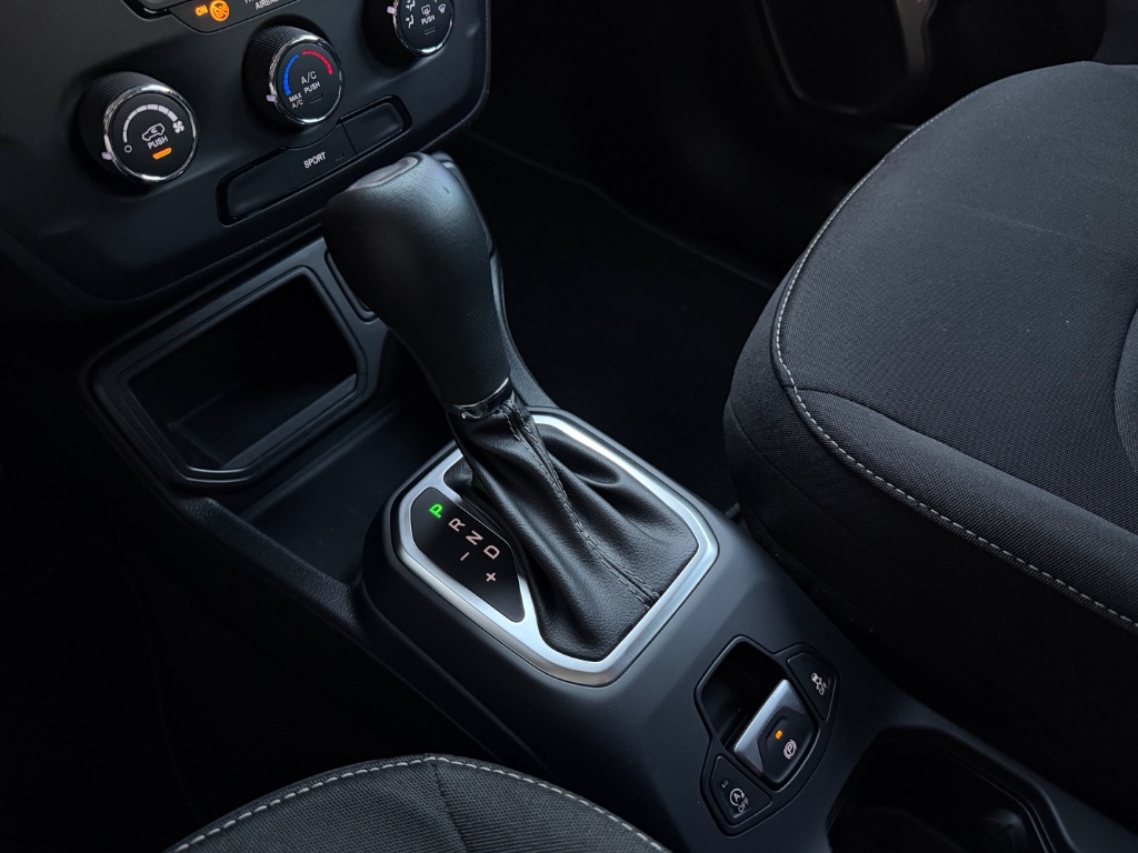 Renegade Sport T270 1.3 TB 4x2 Flex Aut. — foto 14