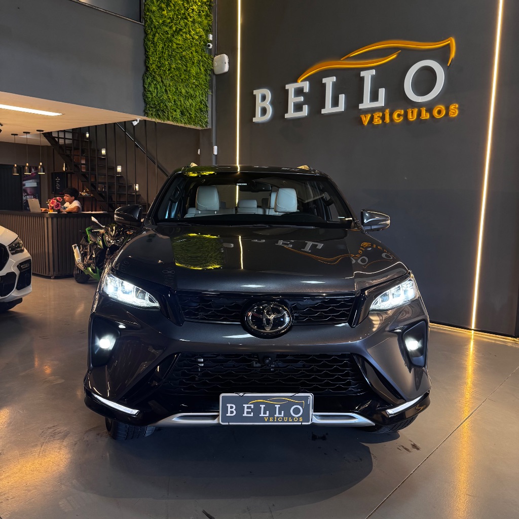 Hilux SW4 Diamond 2.8 TB 4x4 Die. Aut. — foto 3