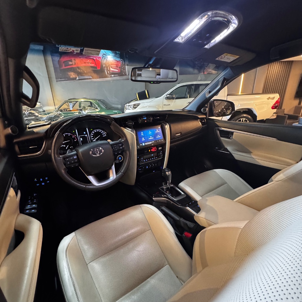 Hilux SW4 Diamond 2.8 TB 4x4 Die. Aut. — foto 6
