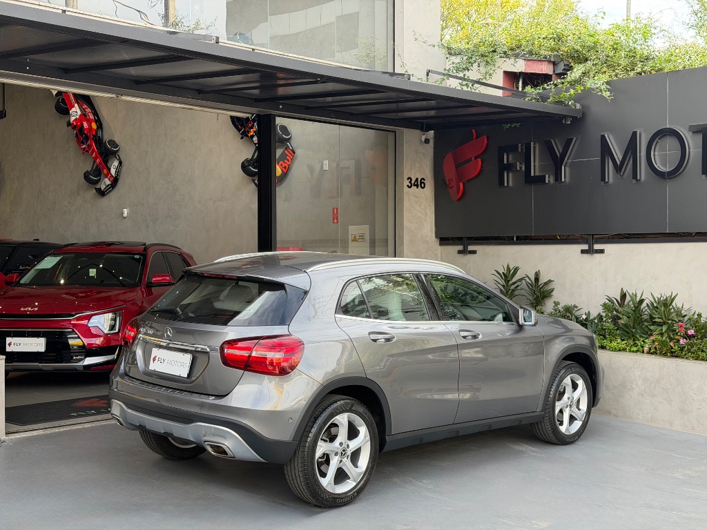 GLA 200 Advance 1.6/1.6 TB 16V Flex Aut. — foto 2