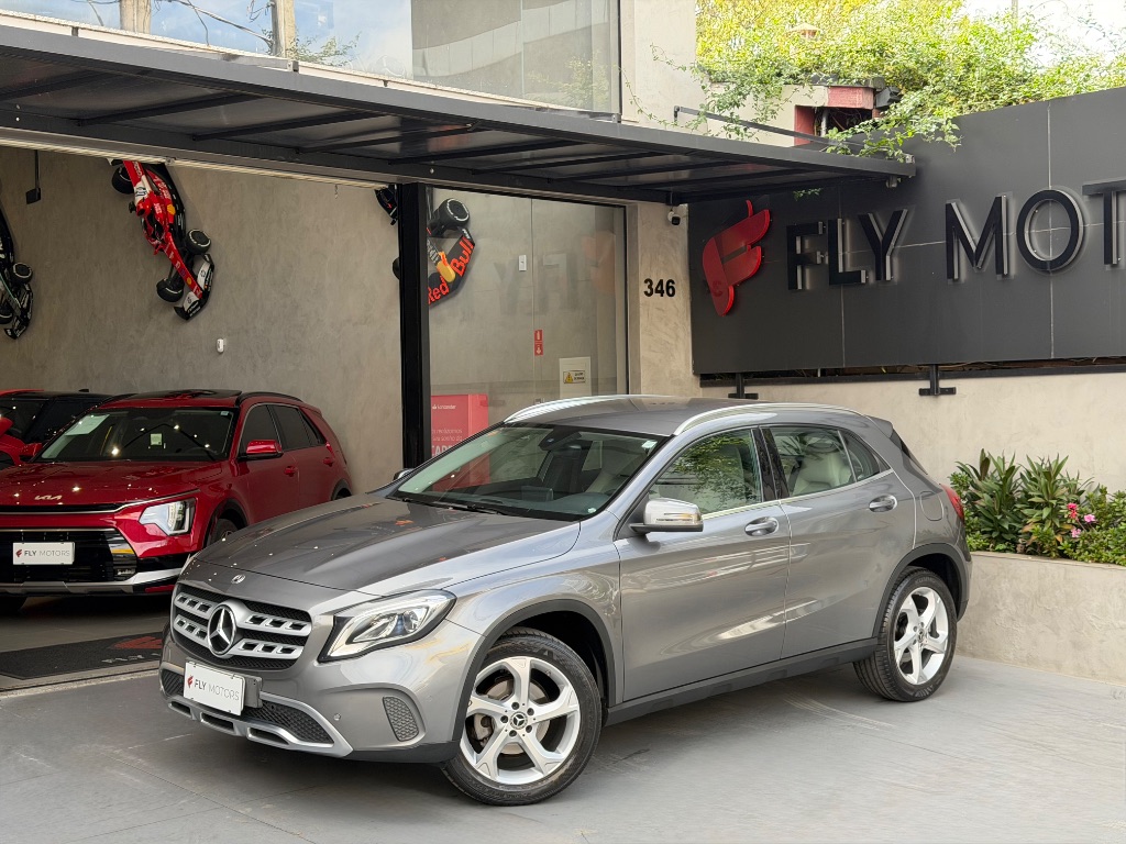 GLA 200 Advance 1.6/1.6 TB 16V Flex Aut. — foto 1