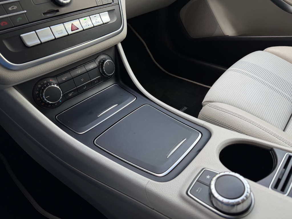 GLA 200 Advance 1.6/1.6 TB 16V Flex Aut. — foto 14