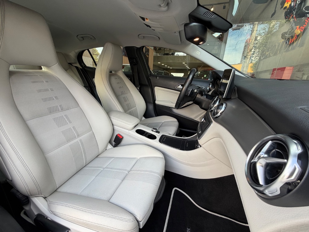 GLA 200 Advance 1.6/1.6 TB 16V Flex Aut. — foto 8