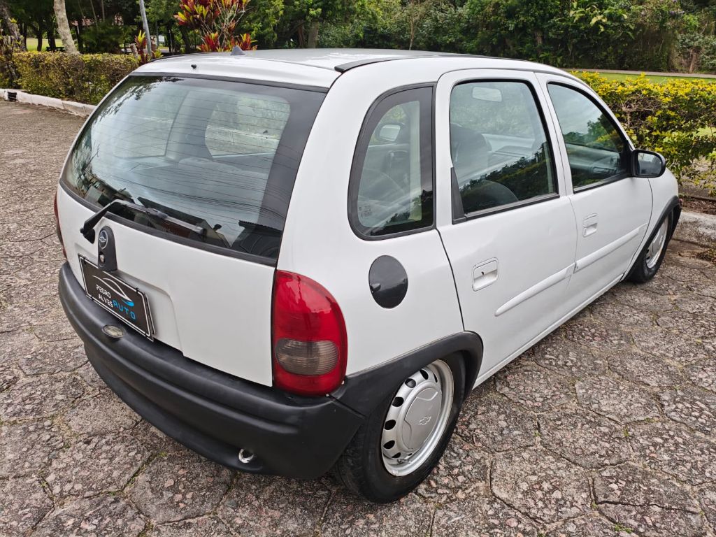 Corsa GL 1.6 MPFI / 1.4 EFI 2p e 4p — foto 4