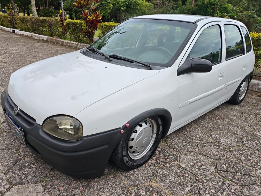 Corsa GL 1.6 MPFI / 1.4 EFI 2p e 4p — foto 1