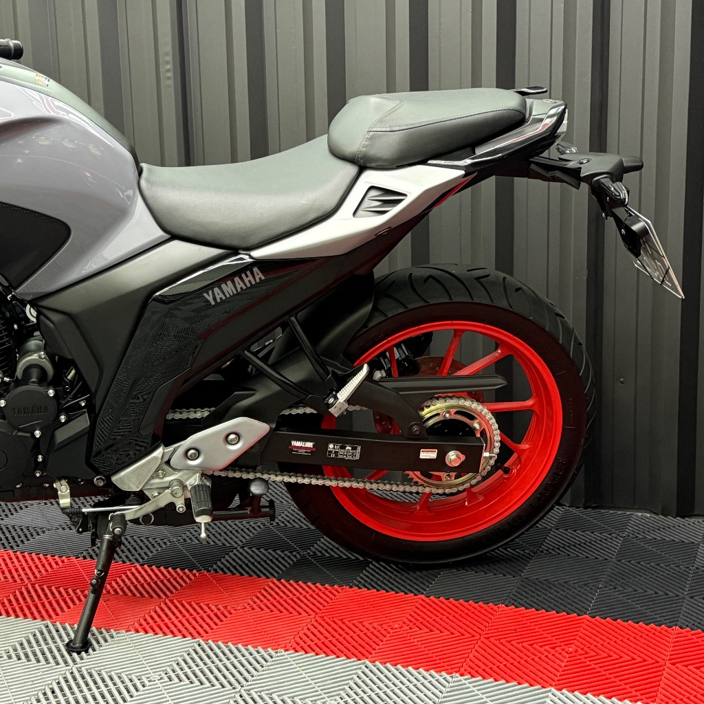 FZ25 250 FAZER CONNECTED — foto 8