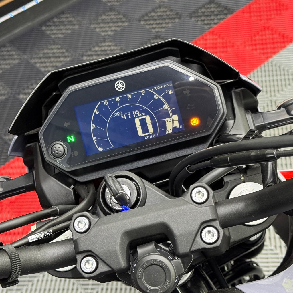 FZ25 250 FAZER CONNECTED — foto 4