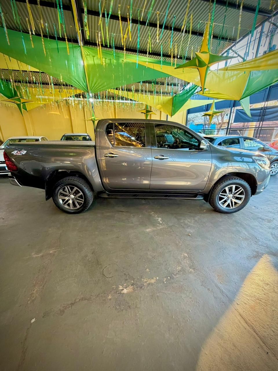 Toyota Hilux Cd Srx 4X4 2.8 TDI 16V Diesel Automático - foto 2