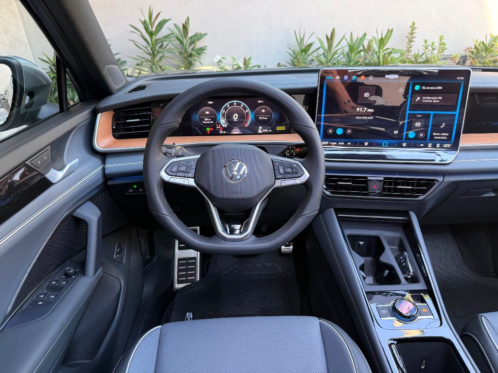 TIGUAN R-Line 2.0 350 TSI 4Motion Aut. — foto 13