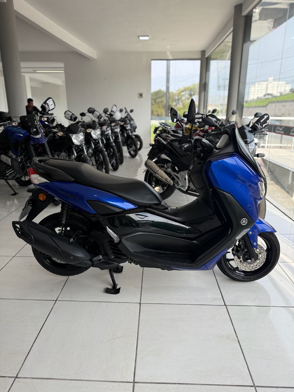 NMAX Connected 160 ABS — foto 4