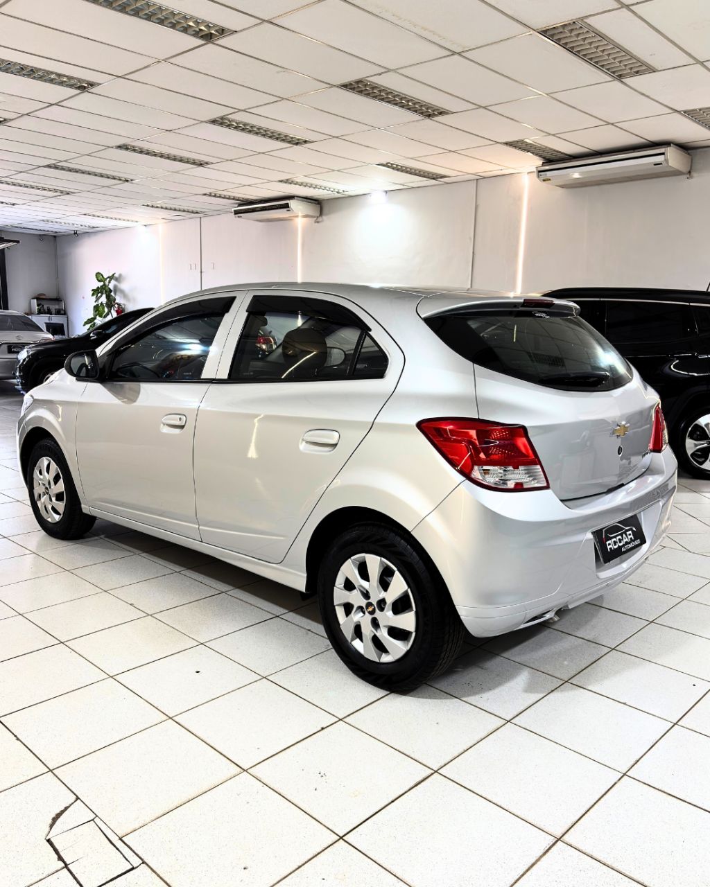 ONIX HATCH LT 1.0 8V FlexPower 5p Mec. — foto 5