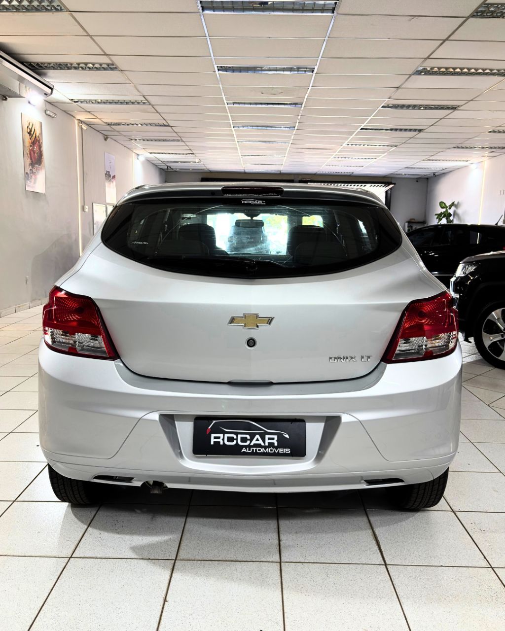 ONIX HATCH LT 1.0 8V FlexPower 5p Mec. — foto 4