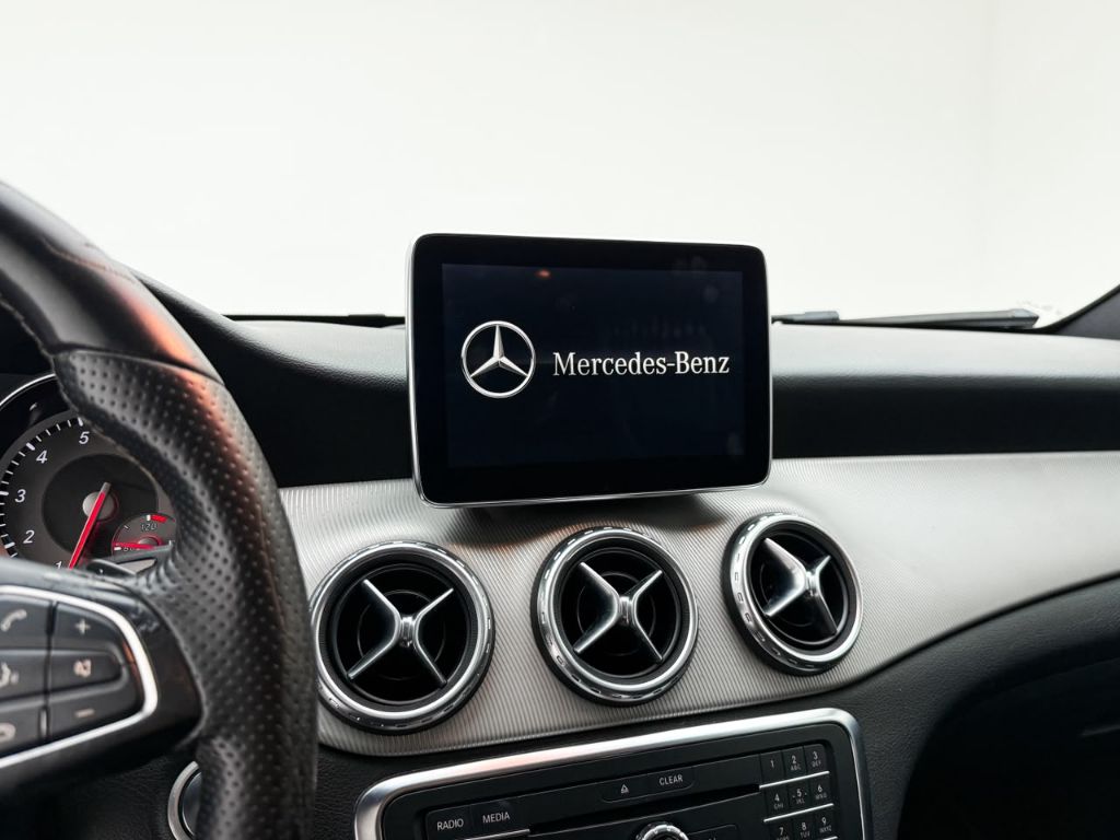 GLA 250 Enduro 2.0 TB 16V 211cv Aut. — foto 14