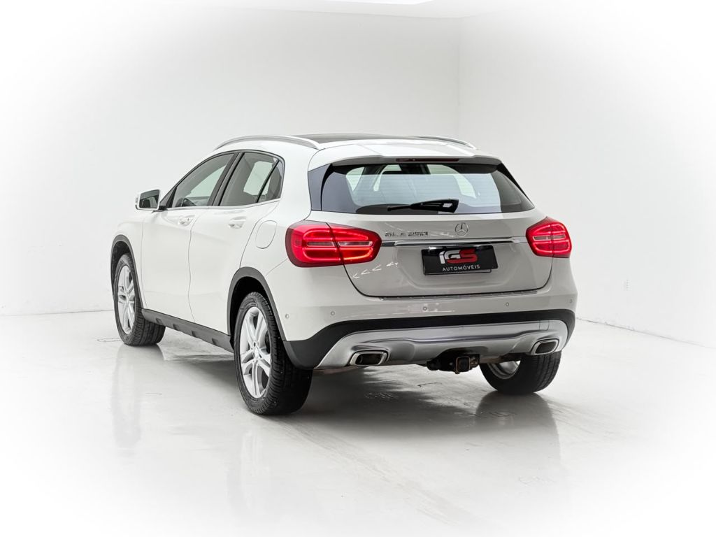 GLA 250 Enduro 2.0 TB 16V 211cv Aut. — foto 5