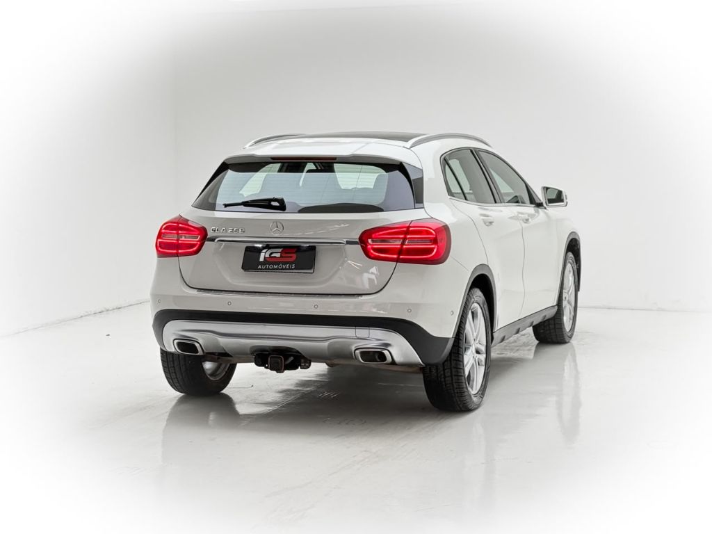 GLA 250 Enduro 2.0 TB 16V 211cv Aut. — foto 7