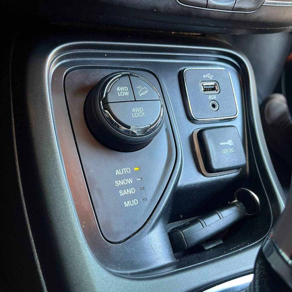 COMPASS LONGITUDE 2.0 4x4 Dies. 16V Aut. — foto 11